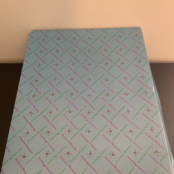 MADAME ALEXANDER MINT EXTREMELY RARE 10” DOLL SET - Picture 15 of 16